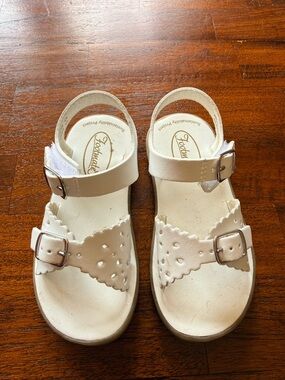 Footmates Ariel Sandals